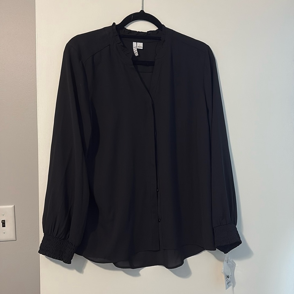 Elle women’s black blouse